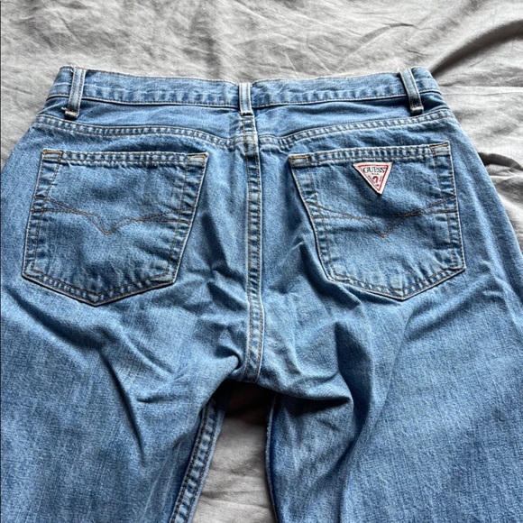 Guess Jeans Size 28 - Picture 4 of 4